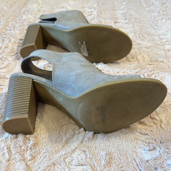 Size 8 - Picture 6 of 13